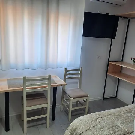 Central Apt *